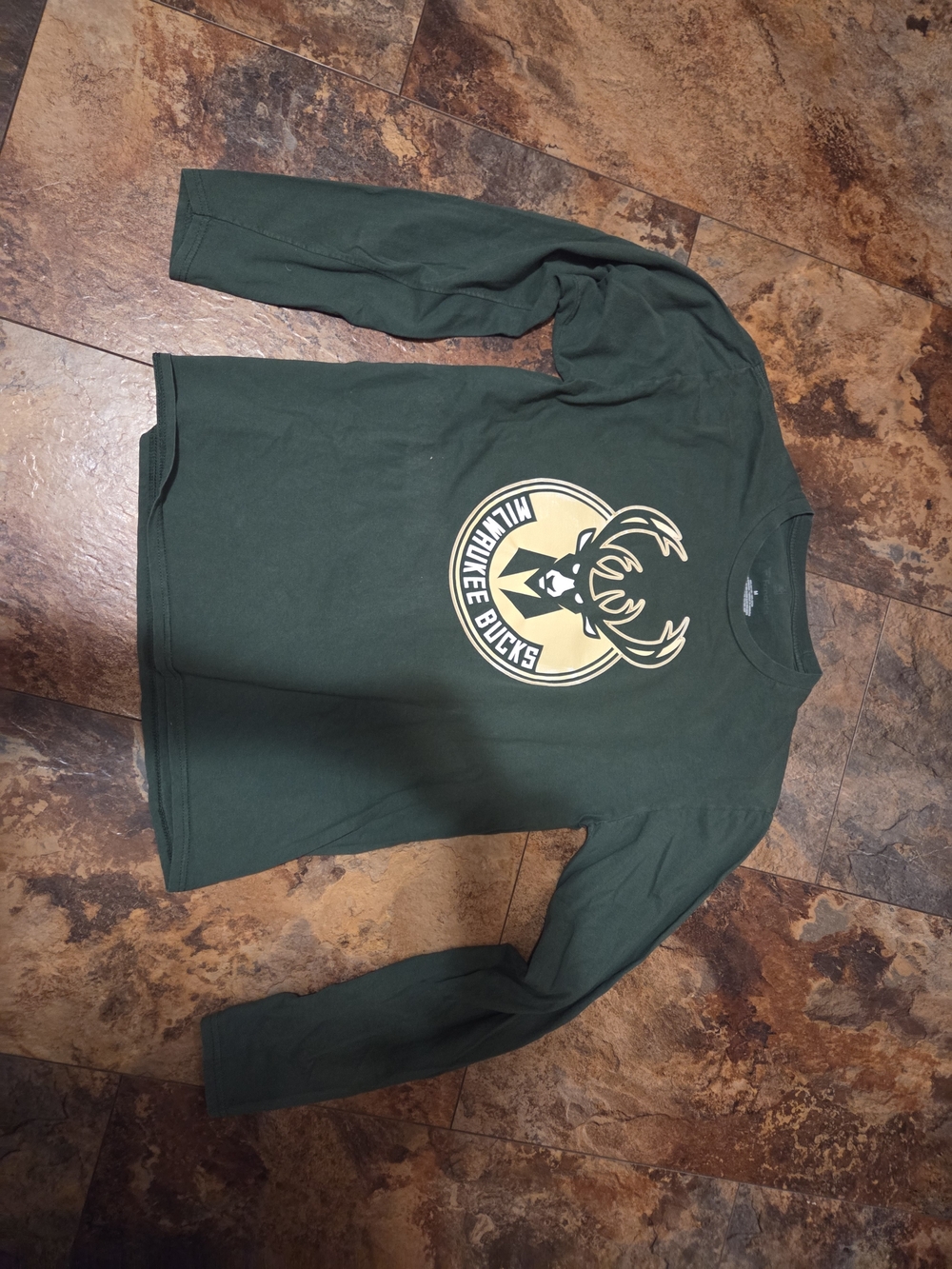 Milwaukee Bucks Green Long Sleeve Tee